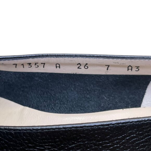 Salvatore Ferragamo Women’s Black Pebble Suede patented Cap Toe Dress Shoes Sz 7 - Picture 6 of 9